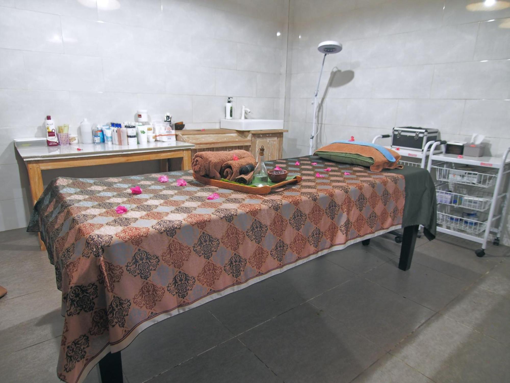 Coco Breeze Spa Hotel Gili Air Esterno foto