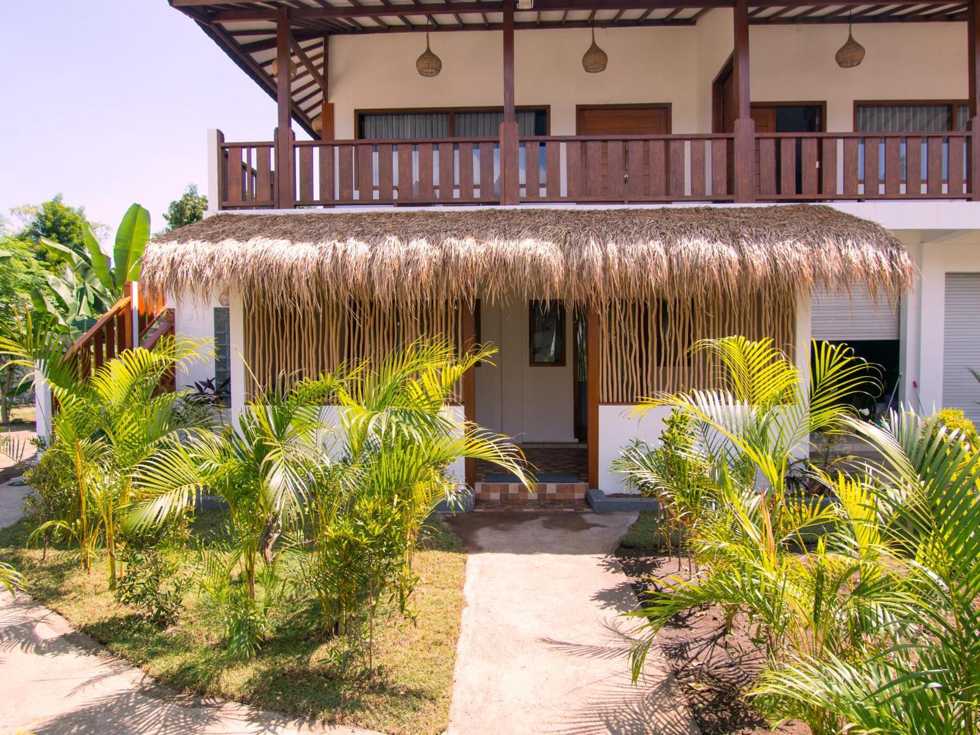 Coco Breeze Spa Hotel Gili Air Esterno foto